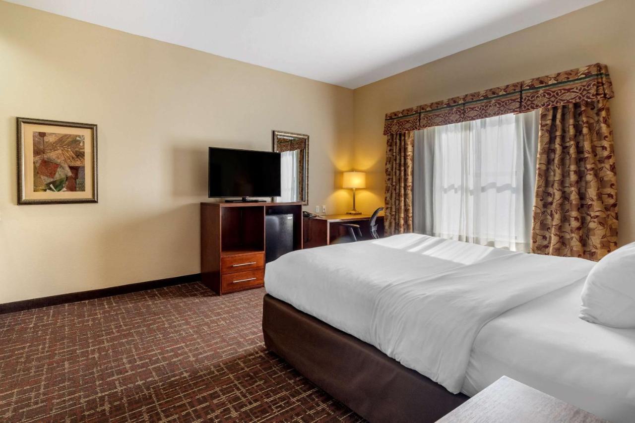 Comfort Inn & Suites Shawnee North Near I-40 Extérieur photo