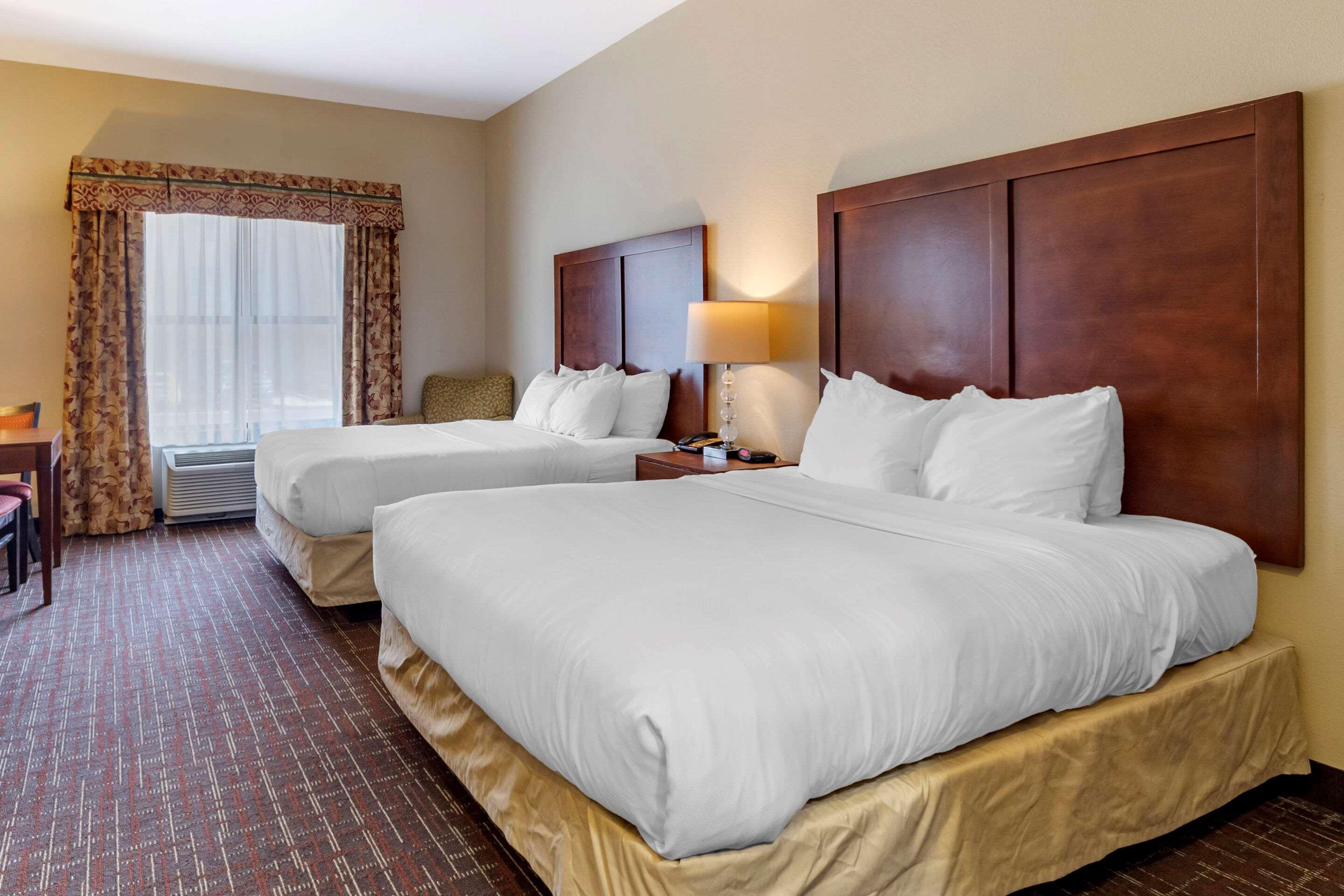 Comfort Inn & Suites Shawnee North Near I-40 Extérieur photo