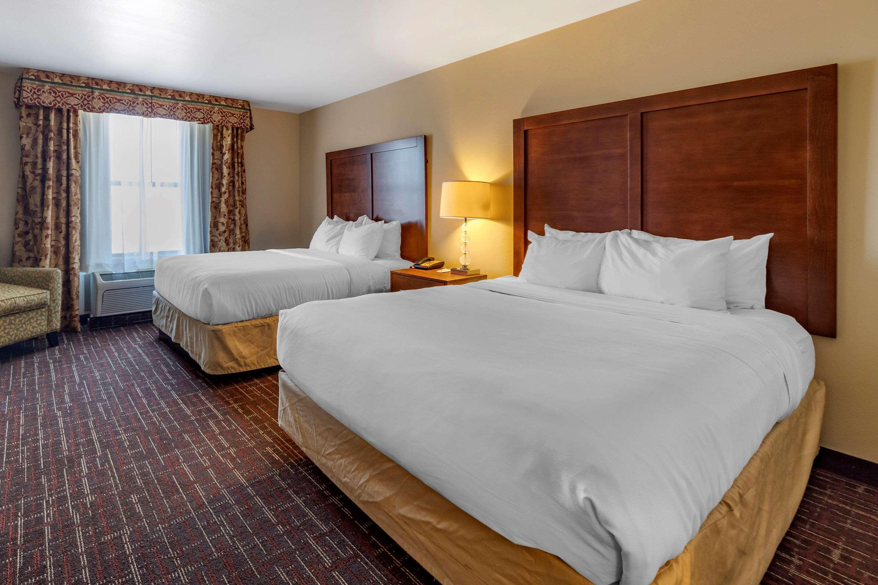 Comfort Inn & Suites Shawnee North Near I-40 Extérieur photo