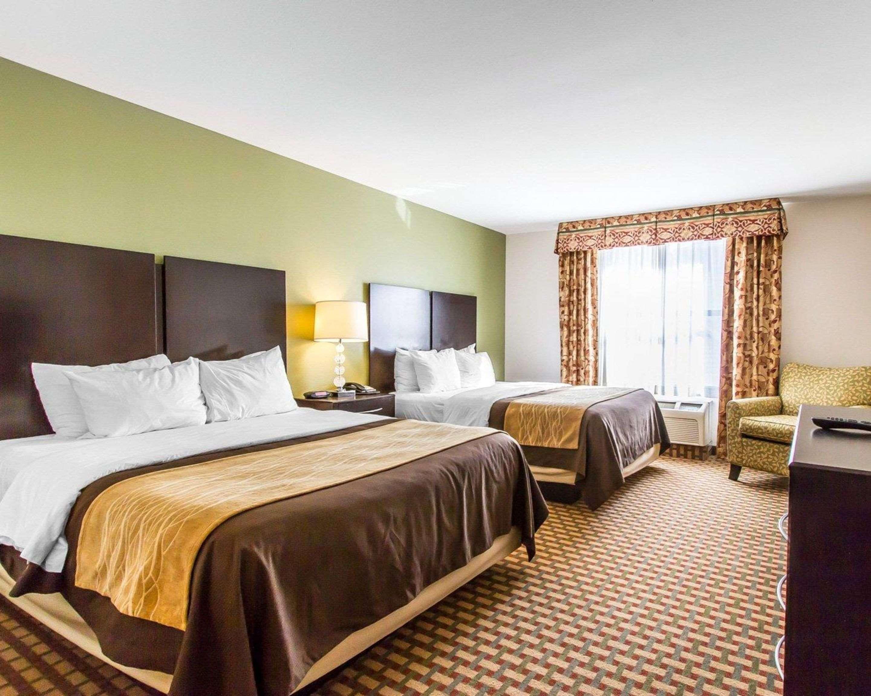 Comfort Inn & Suites Shawnee North Near I-40 Extérieur photo