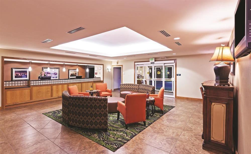 Comfort Inn & Suites Shawnee North Near I-40 Extérieur photo