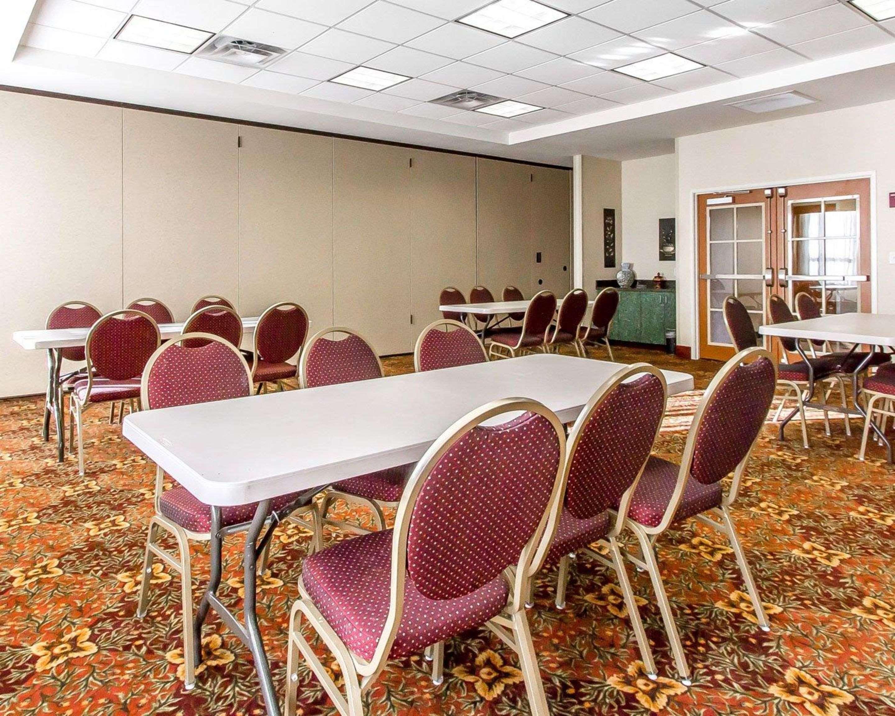 Comfort Inn & Suites Shawnee North Near I-40 Extérieur photo