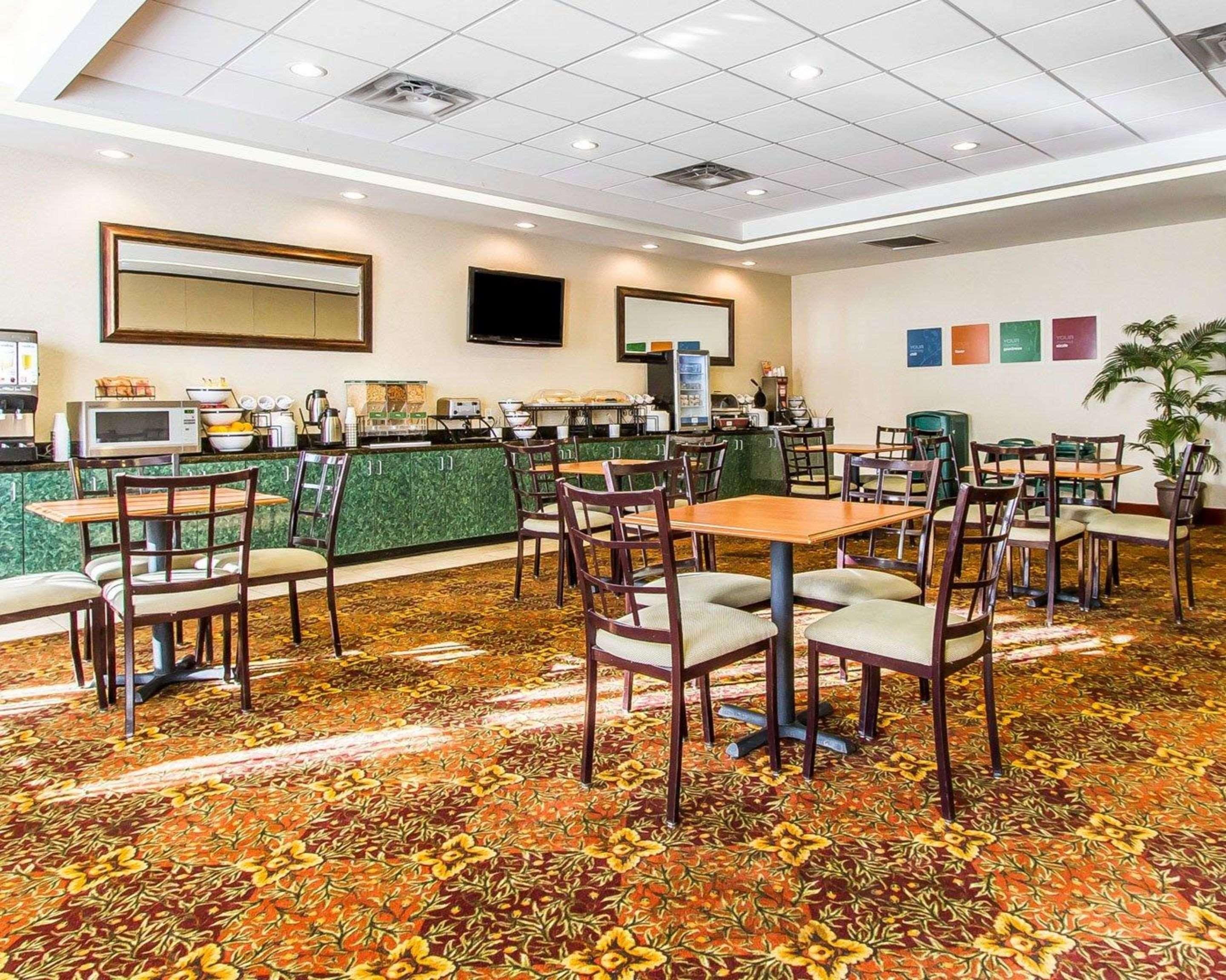 Comfort Inn & Suites Shawnee North Near I-40 Extérieur photo