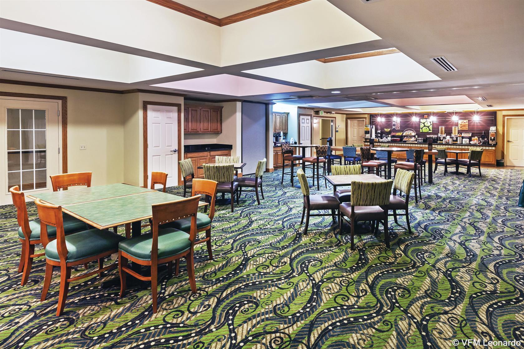 Comfort Inn & Suites Shawnee North Near I-40 Extérieur photo